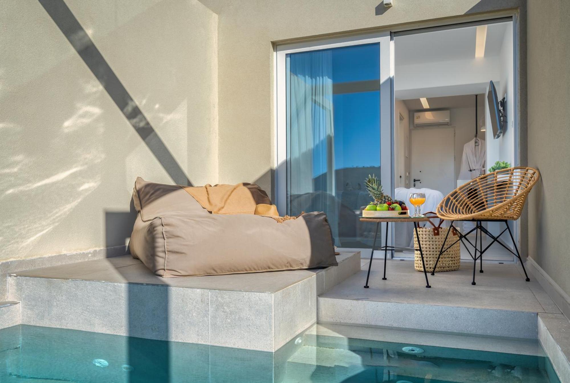 Myzith Luxury Suites Keri Exterior photo